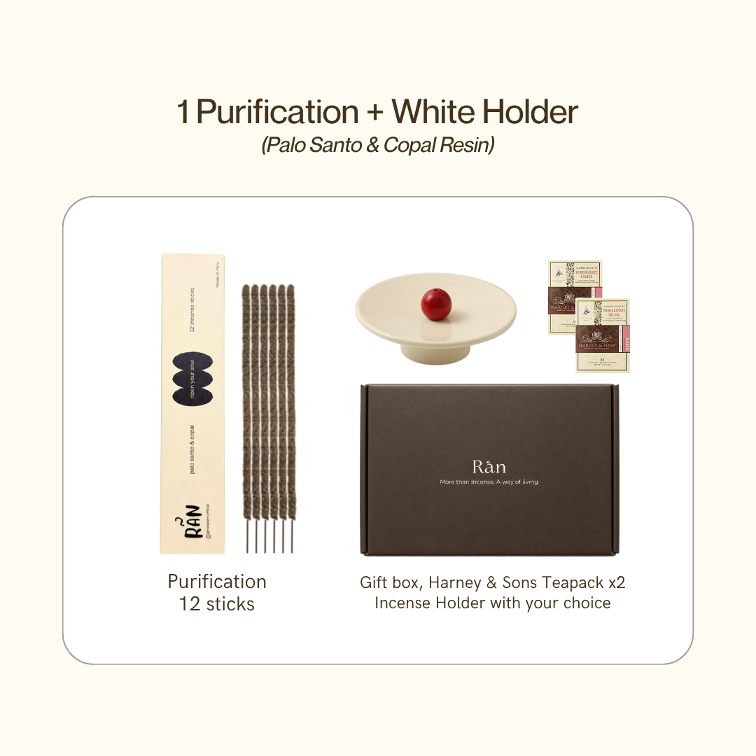 Gift box with 1 Purification palo santo & copal incense and white holder