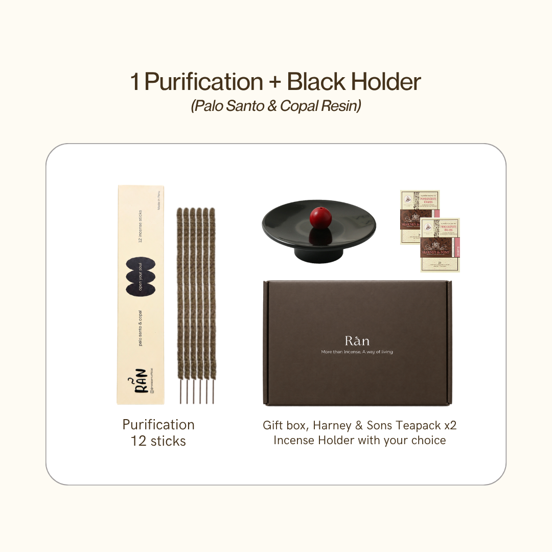 Gift box with 1 Purification palo santo & copal incense and black holder